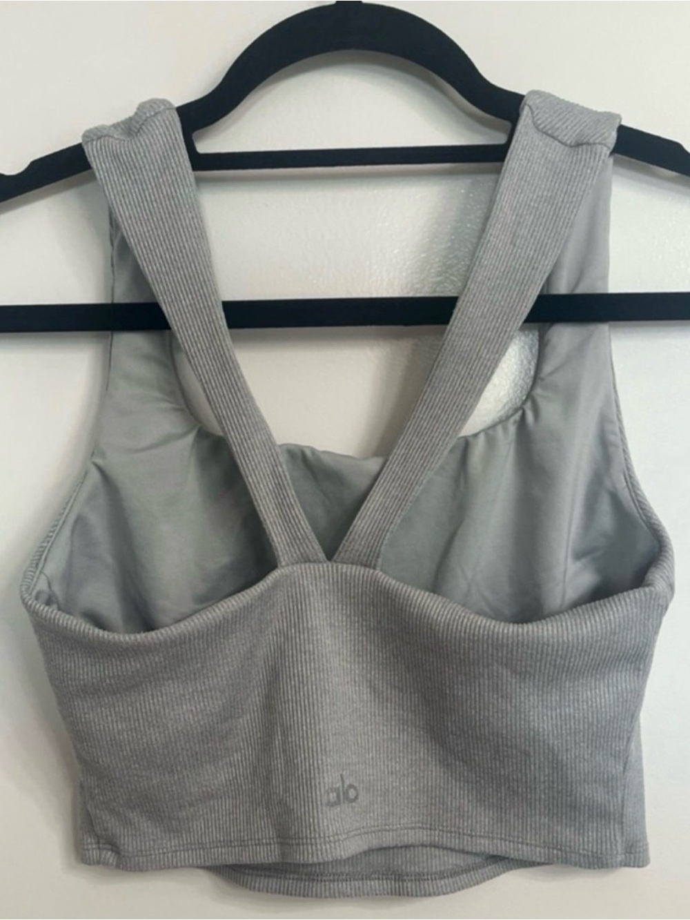Alo Ribbed Cropped Tank Size Medium - Picture 3 of 4